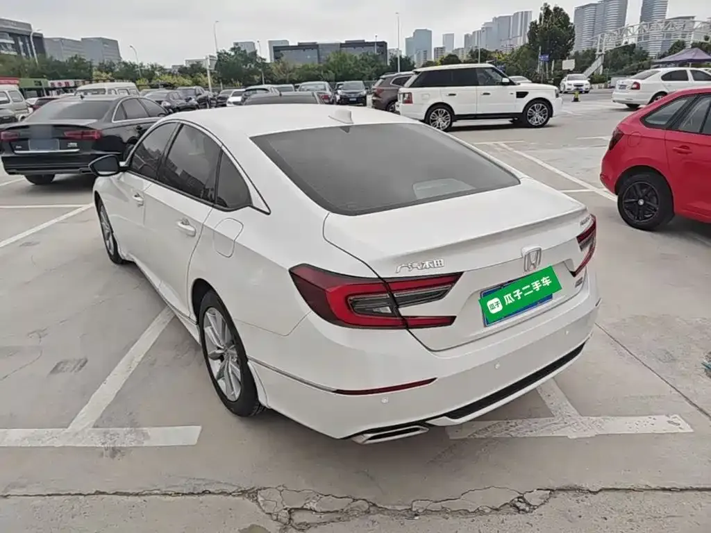 Honda Accord — фото 6