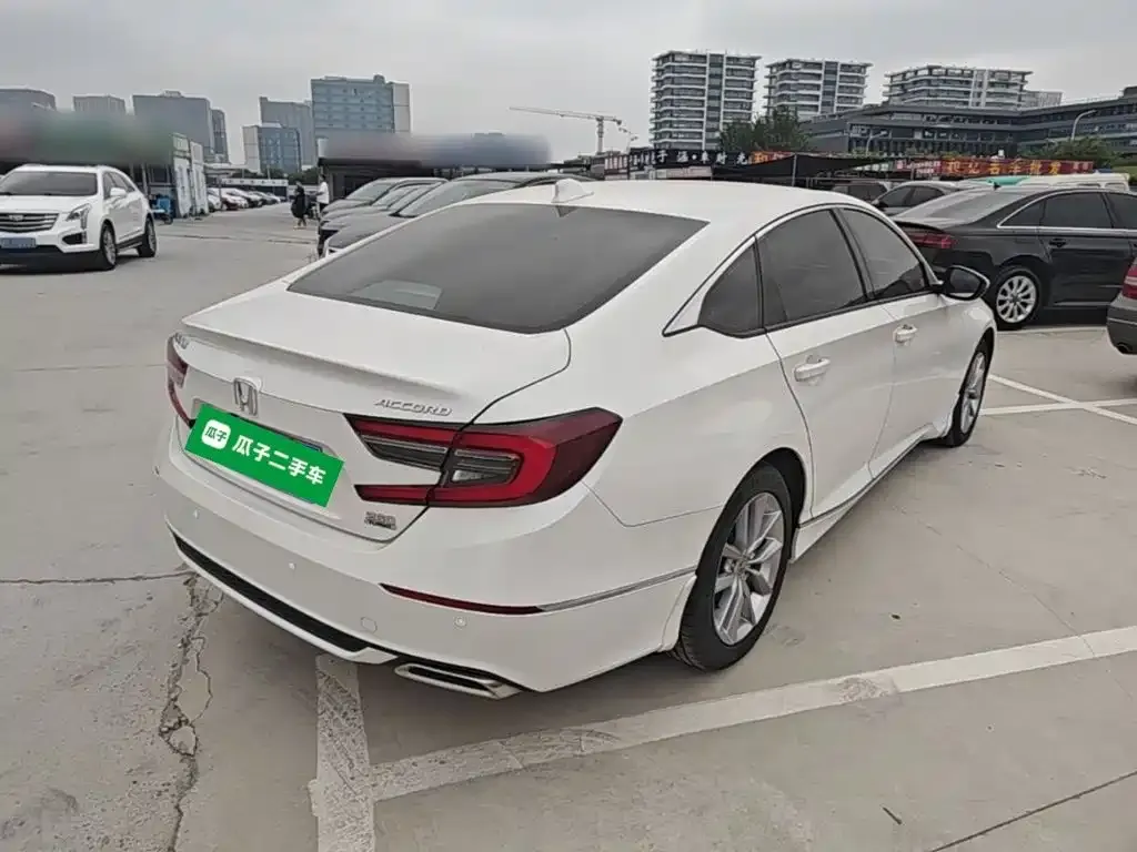 Honda Accord — фото 10