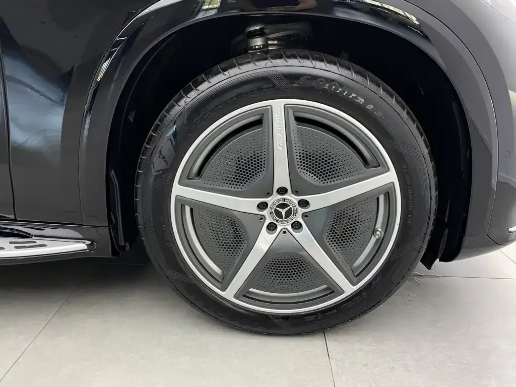 Mercedes-Benz EQS SUV — фото 7