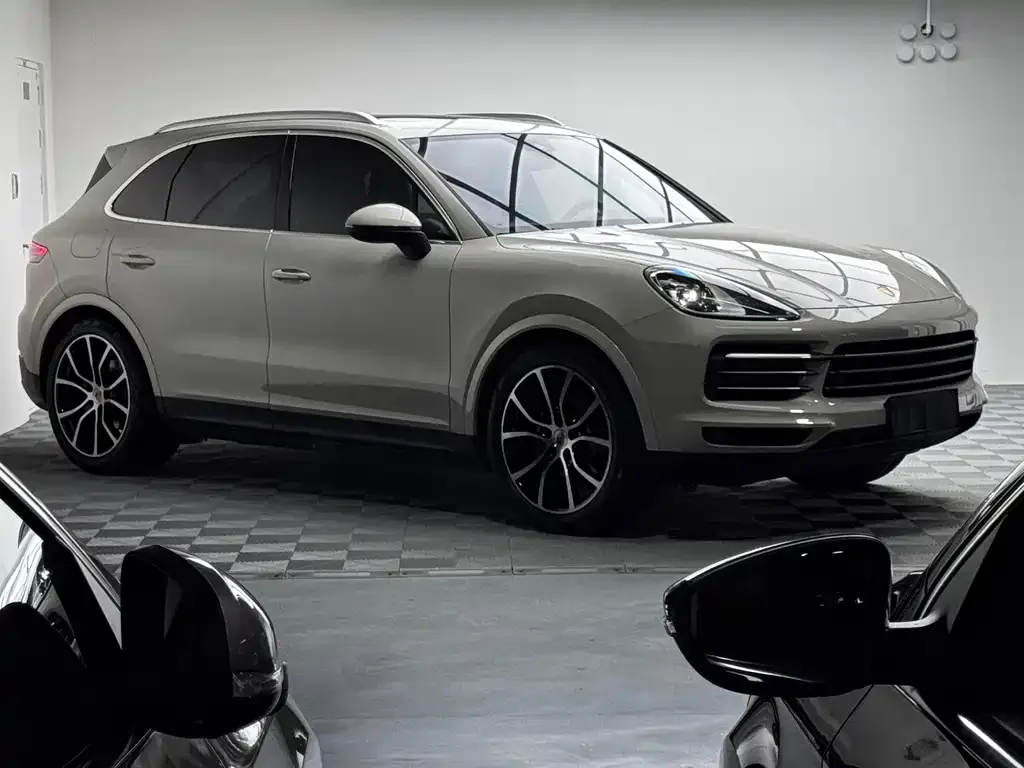 Porsche Cayenne — фото 9