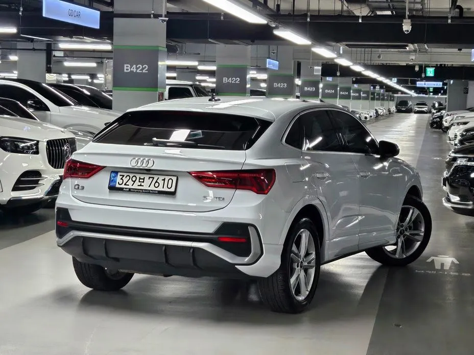 Audi Q3 — фото 9