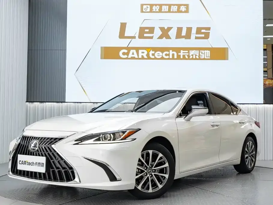 Lexus ES — фото 9