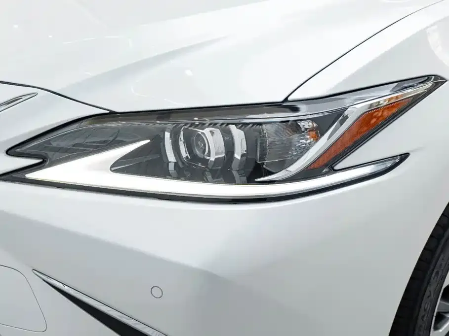 Lexus ES — фото 3