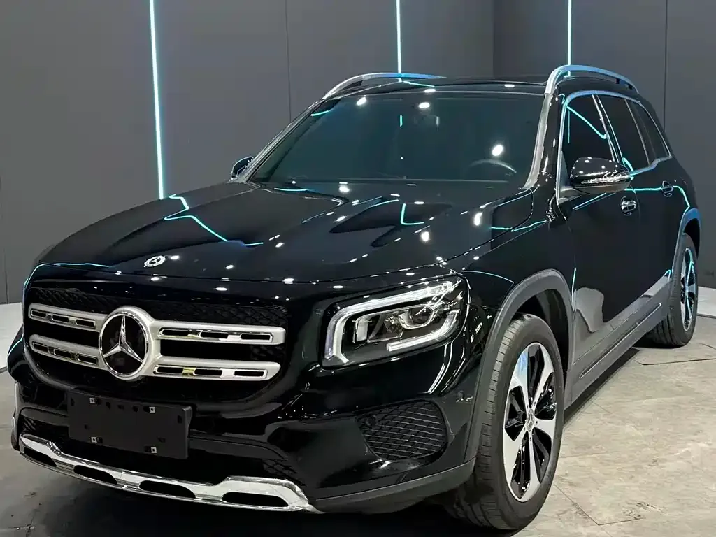 Mercedes-Benz GLB — фото 1