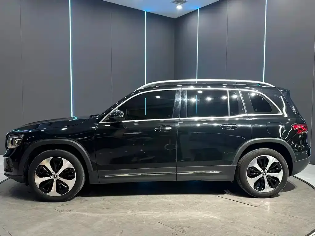Mercedes-Benz GLB — фото 6
