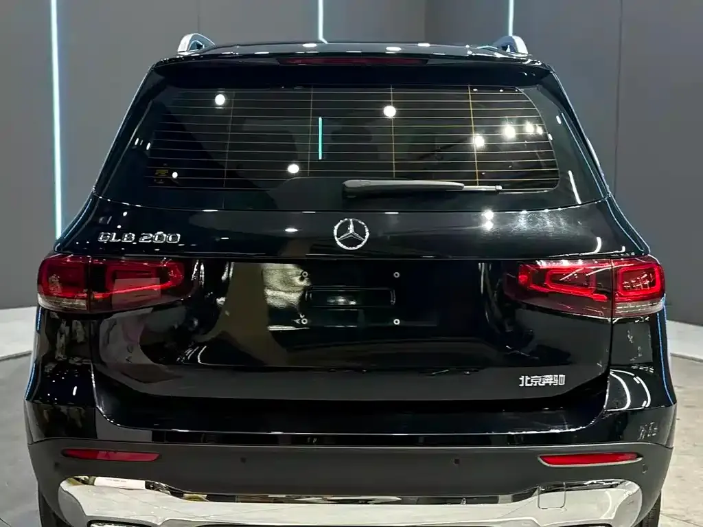 Mercedes-Benz GLB — фото 9