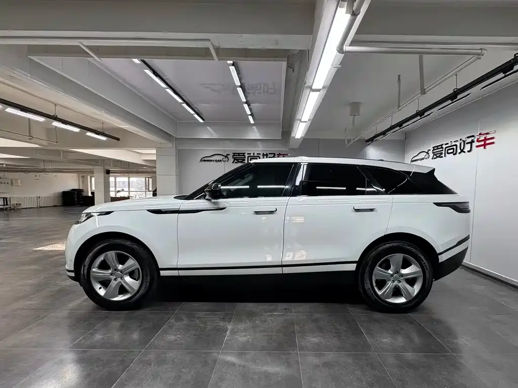Land Rover Velar — фото 10