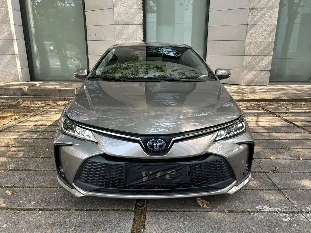 Toyota Corolla — фото 5