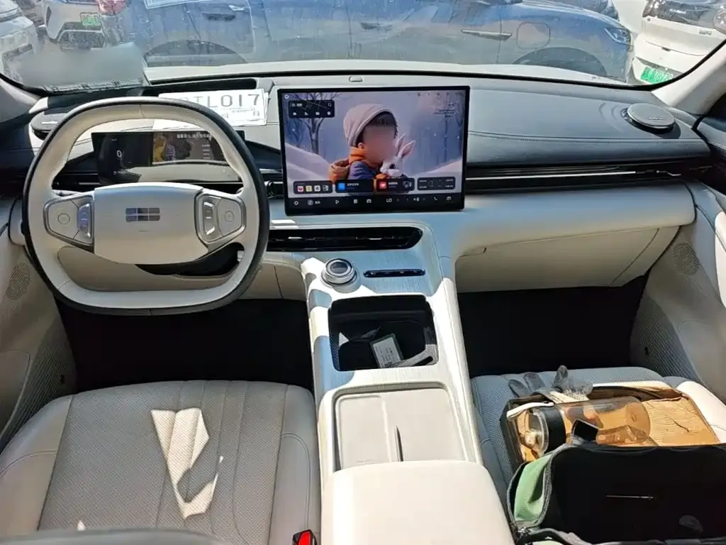 Geely Galaxy E5 — фото 10