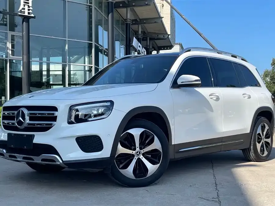 Mercedes-Benz GLB — фото 1