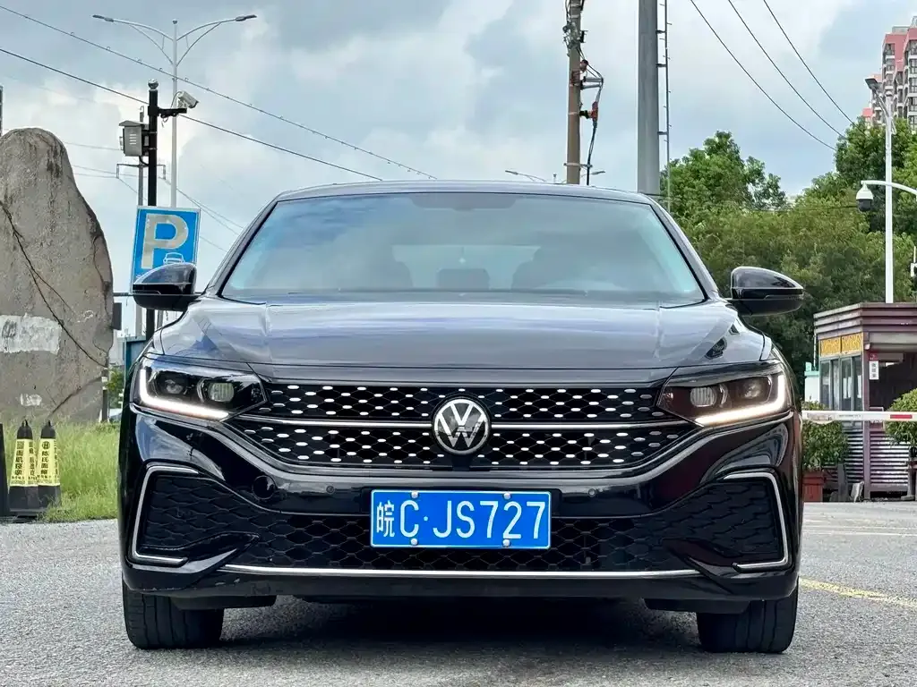 Volkswagen Passat — фото 4