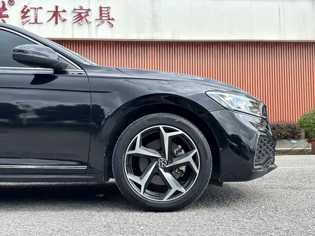 Volkswagen Passat — фото 8