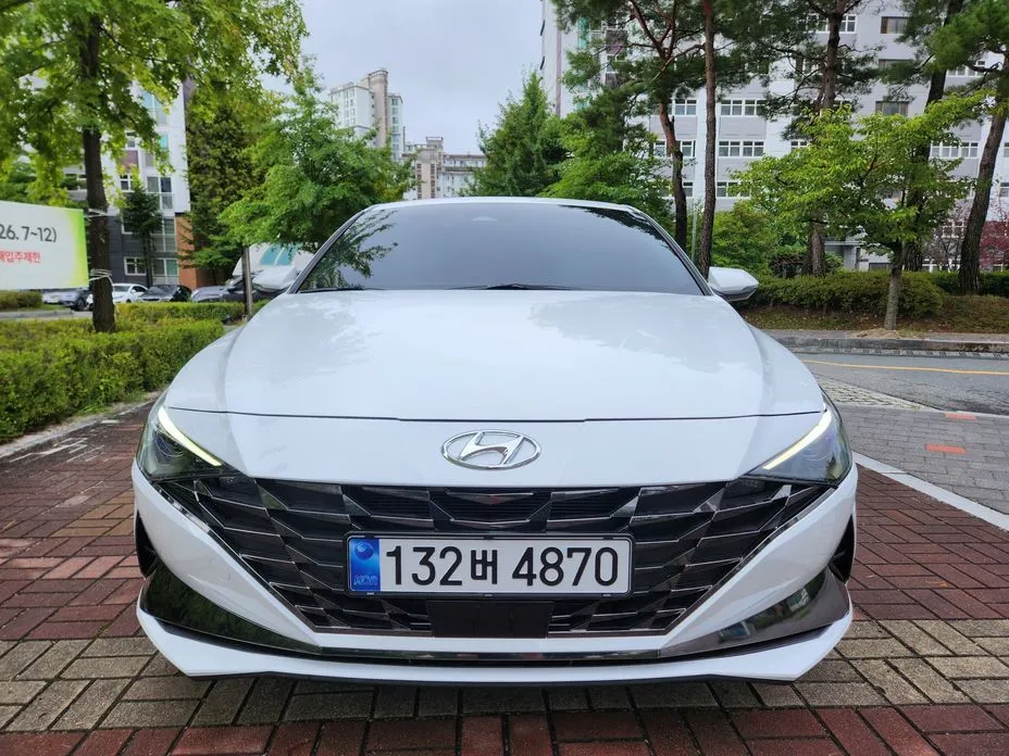 Hyundai AVANTE — фото 1