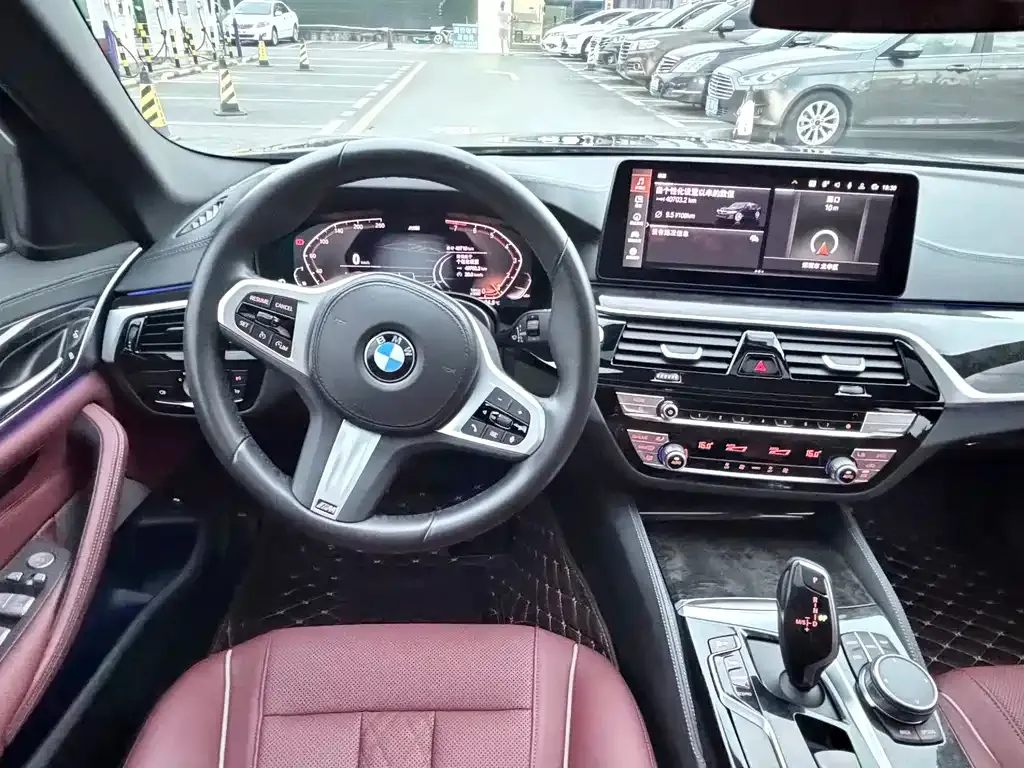 BMW 5 Series — фото 10
