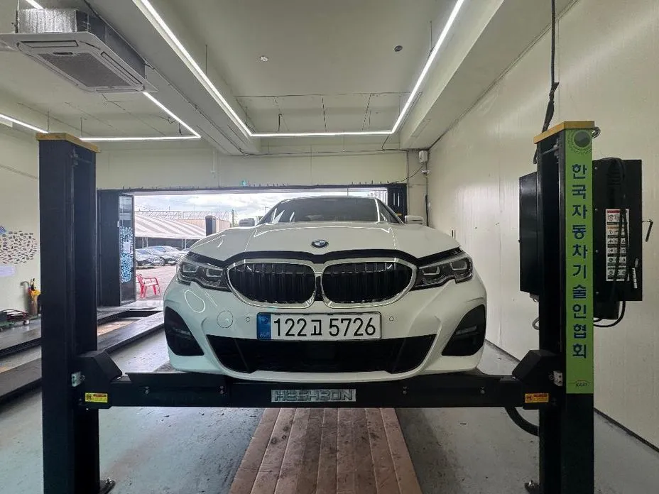 BMW 3-Series — фото 1