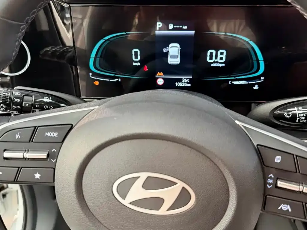 Hyundai Elantra — фото 9