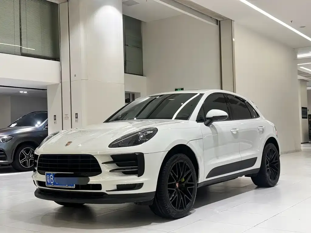 Porsche Macan — фото 1