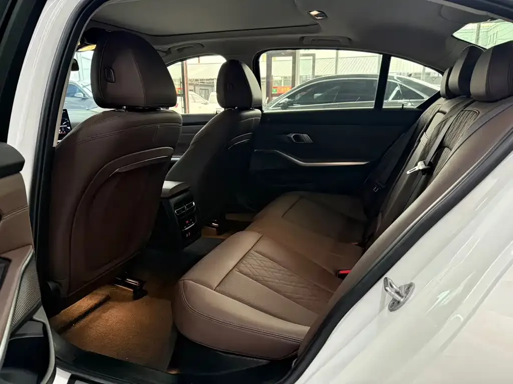 BMW 3 Series — фото 10