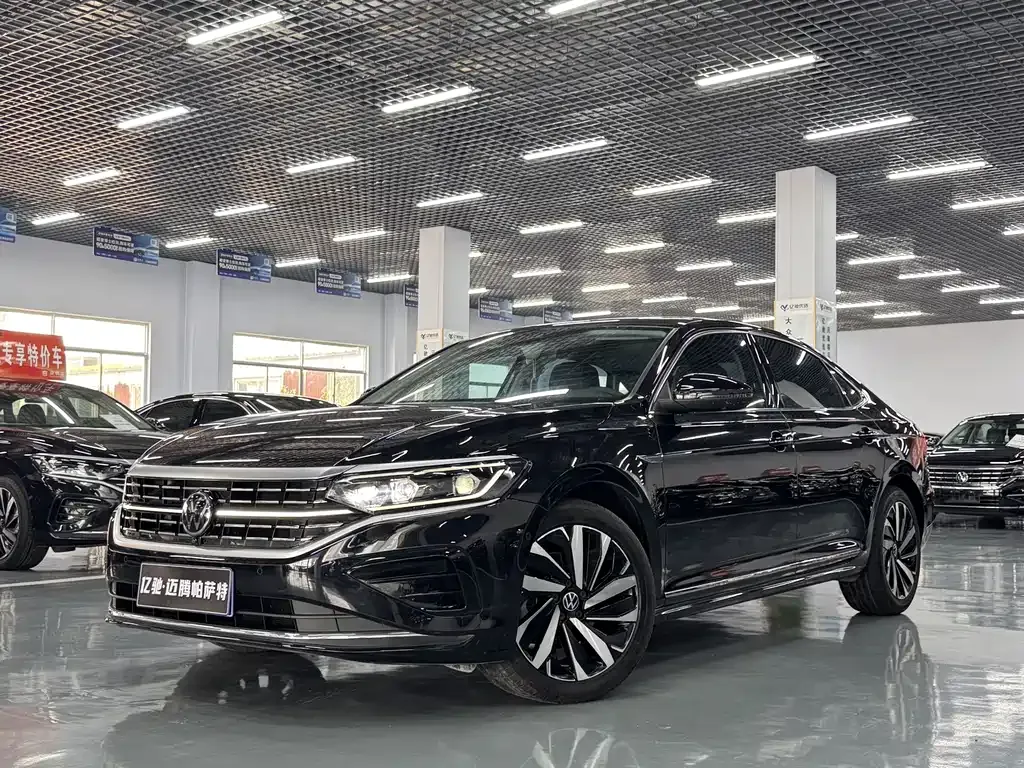 Volkswagen Passat — фото 1