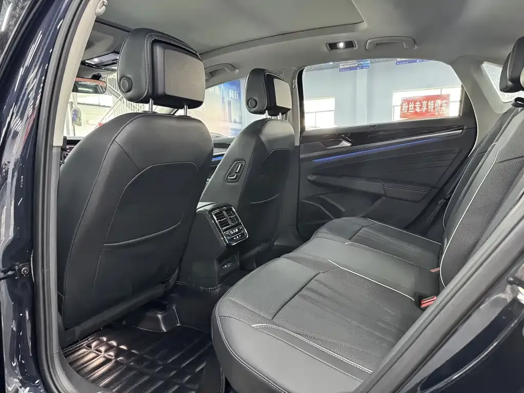 Volkswagen Passat — фото 5