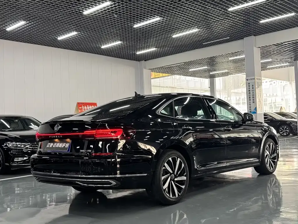 Volkswagen Passat — фото 7