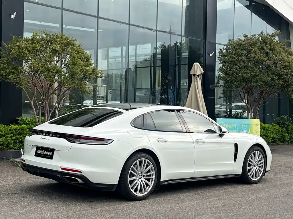 Porsche Panamera — фото 8