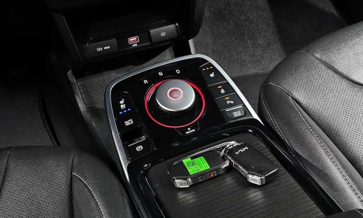 Kia Niro — фото 10