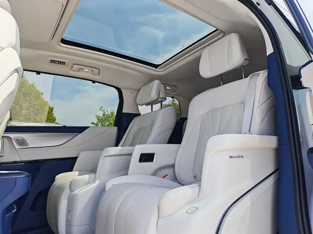 Buick GL8 Hybrid — фото 5