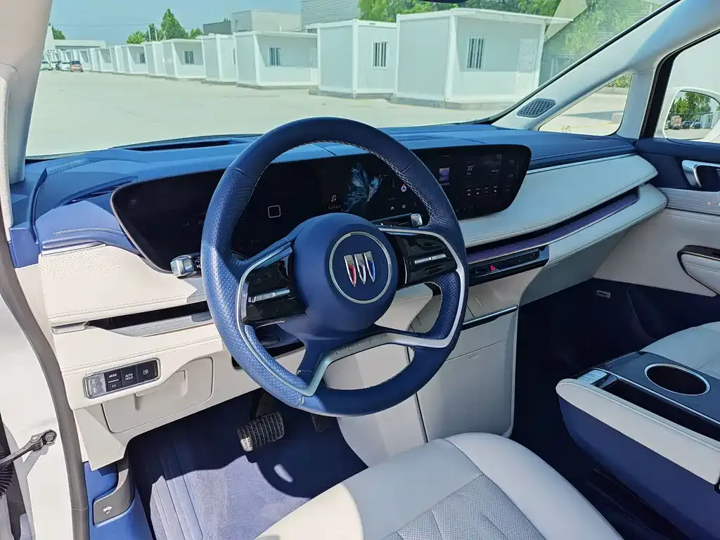 Buick GL8 Hybrid — фото 6