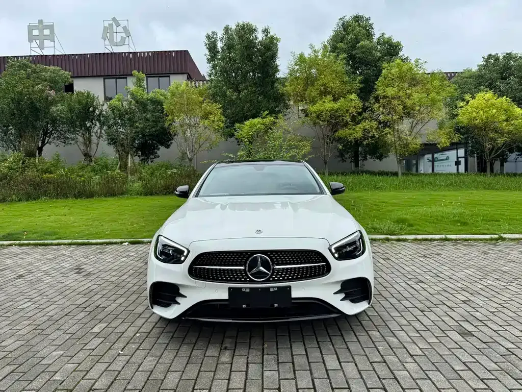 Mercedes-Benz E-Class (Import) — фото 3