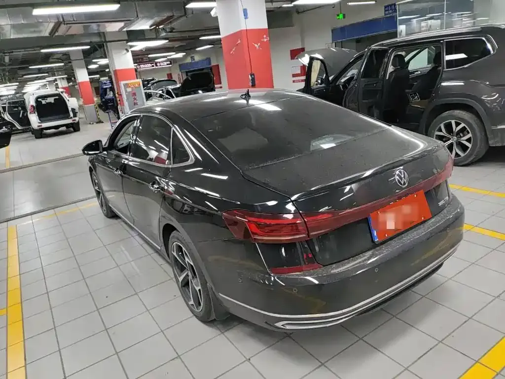 Volkswagen Passat — фото 3