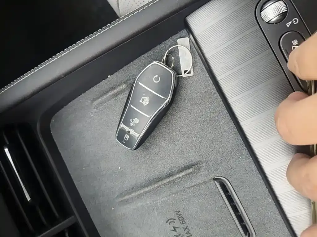 BYD Seal 06 DM-i Touring — фото 6