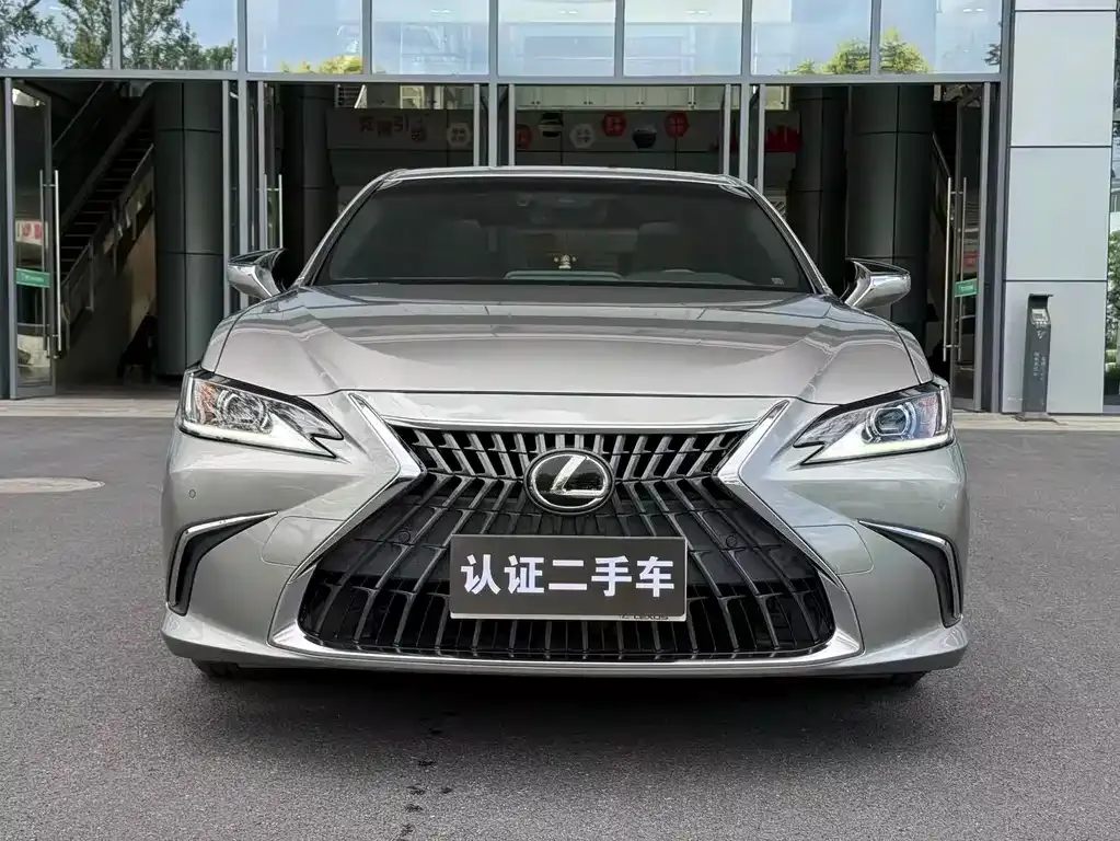 Lexus ES — фото 2