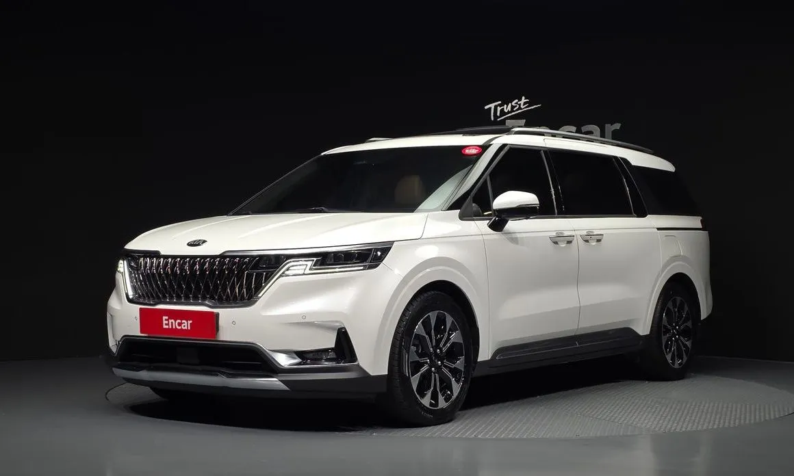 Kia Carnival — фото 1