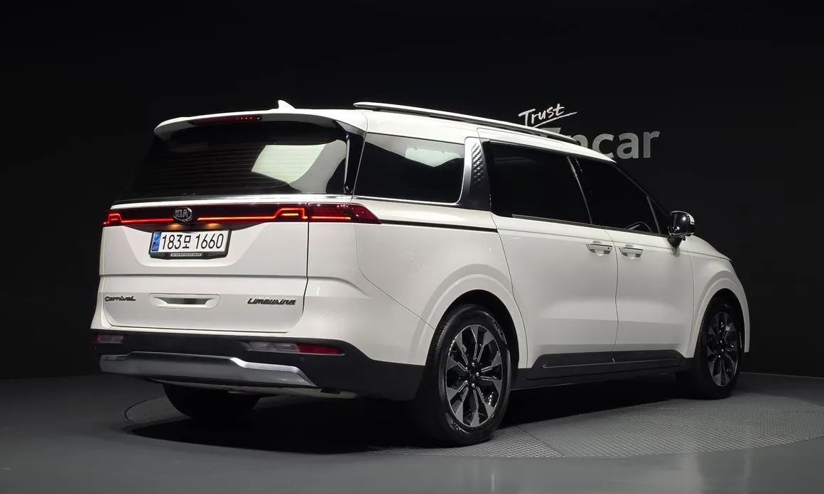 Kia Carnival — фото 3