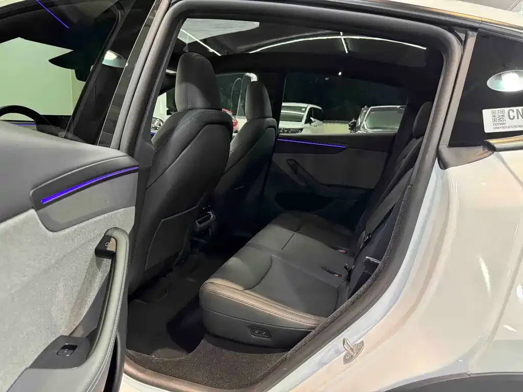 Tesla Model Y — фото 2