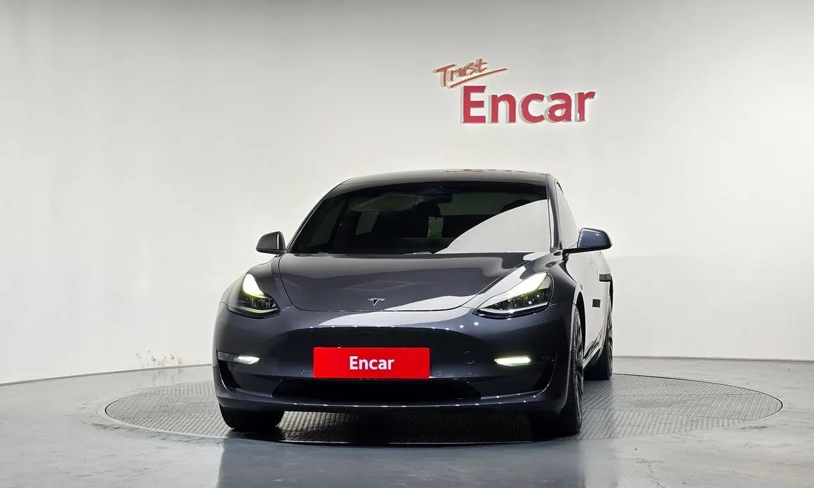 Tesla Model 3 — фото 3