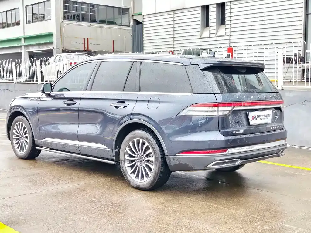 Lincoln Aviator — фото 7