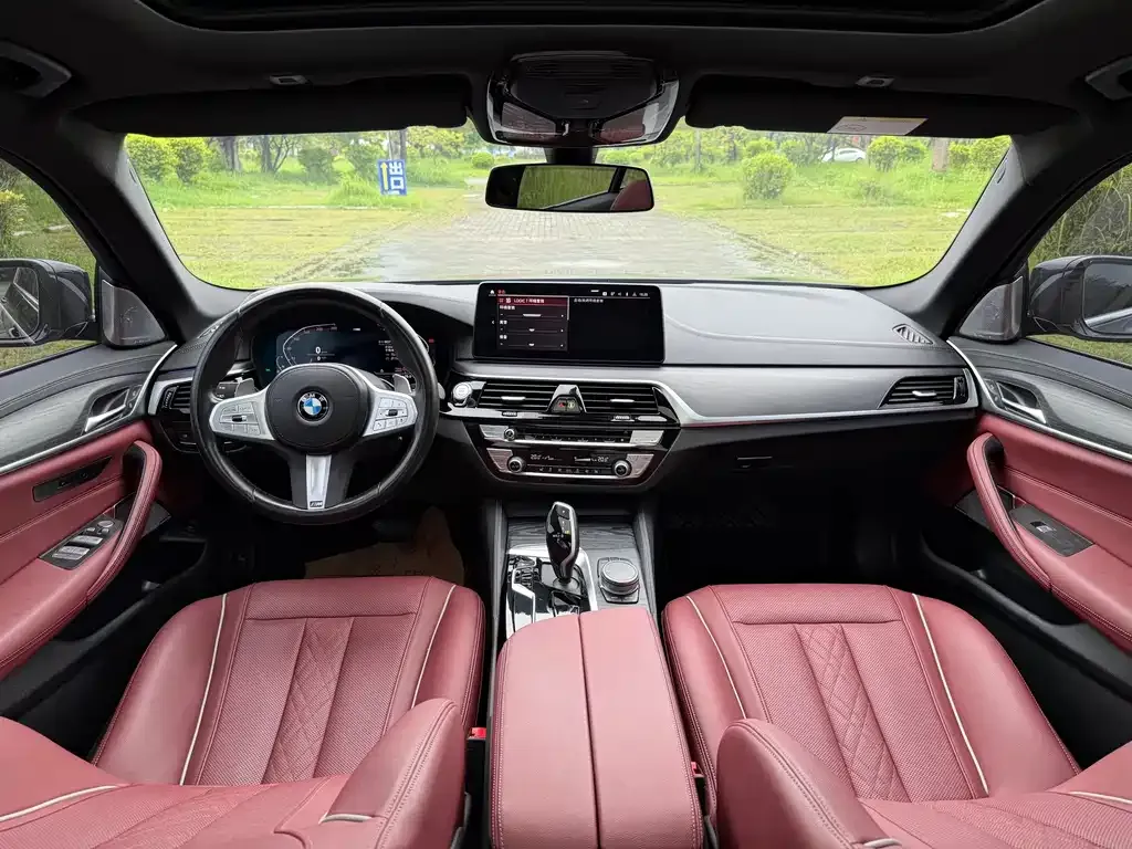 BMW 5 Series — фото 10