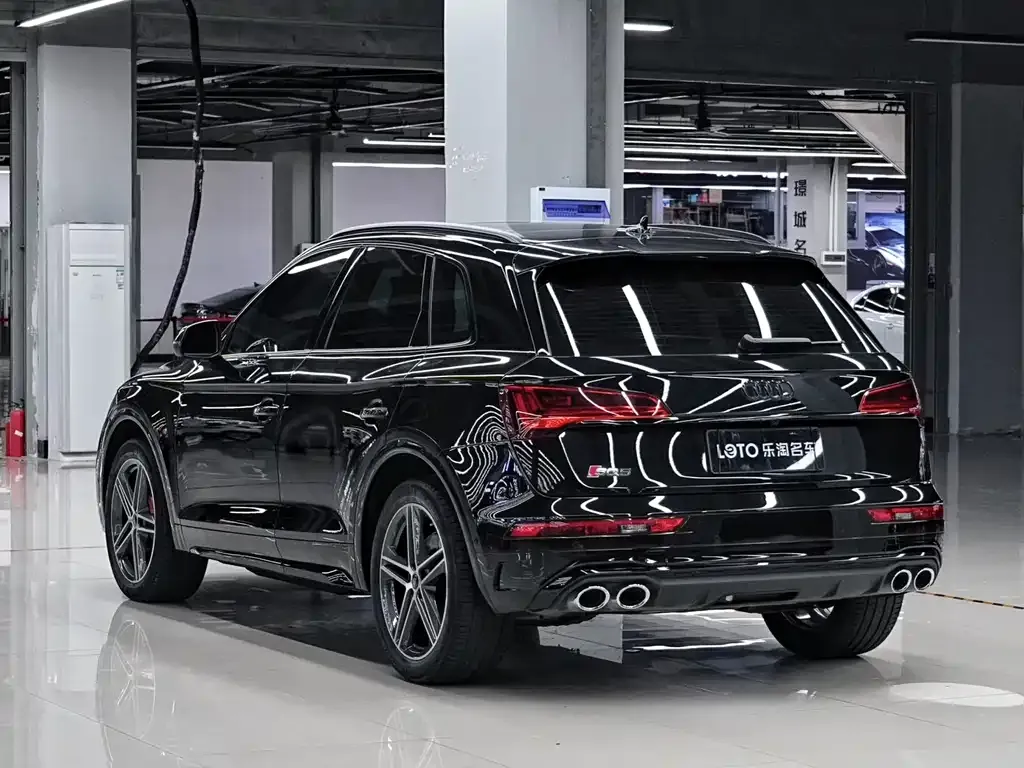 Audi SQ5 — фото 5