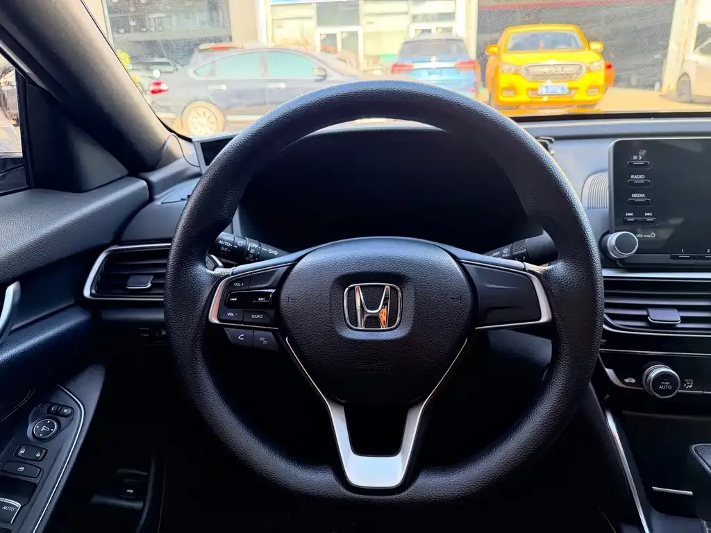 Honda Inspire — фото 10