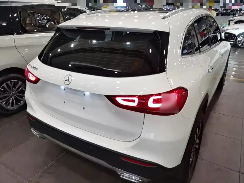 Mercedes-Benz GLA — фото 6