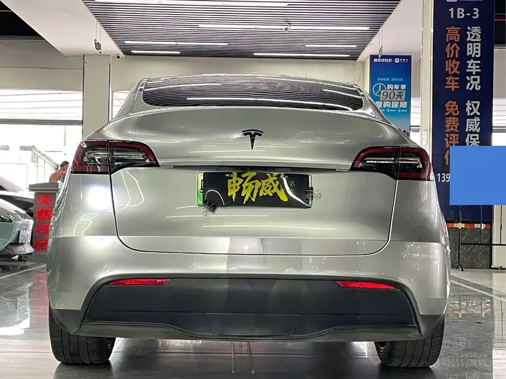 Tesla Model Y — фото 5
