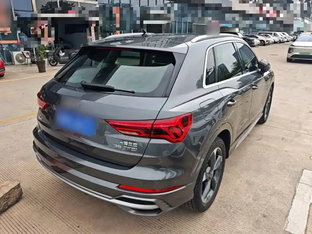 Audi Q3 — фото 7