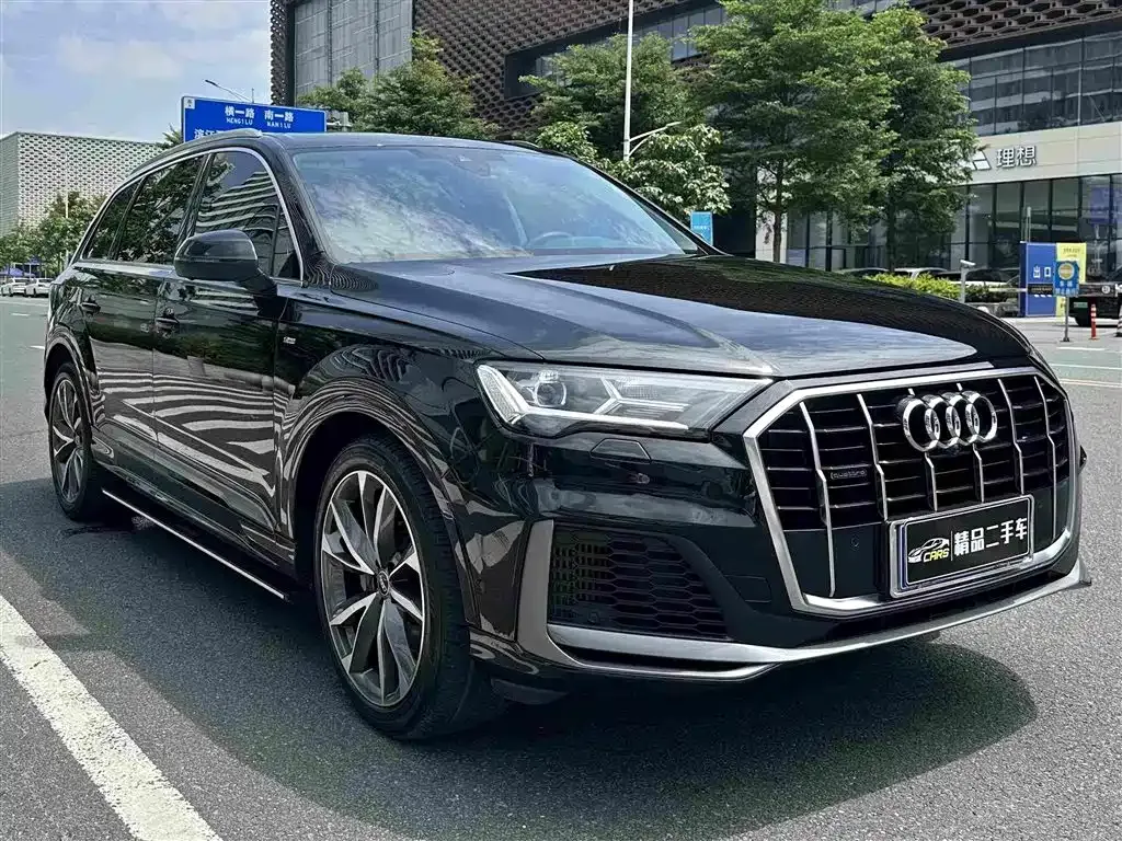 Audi Q7 — фото 7