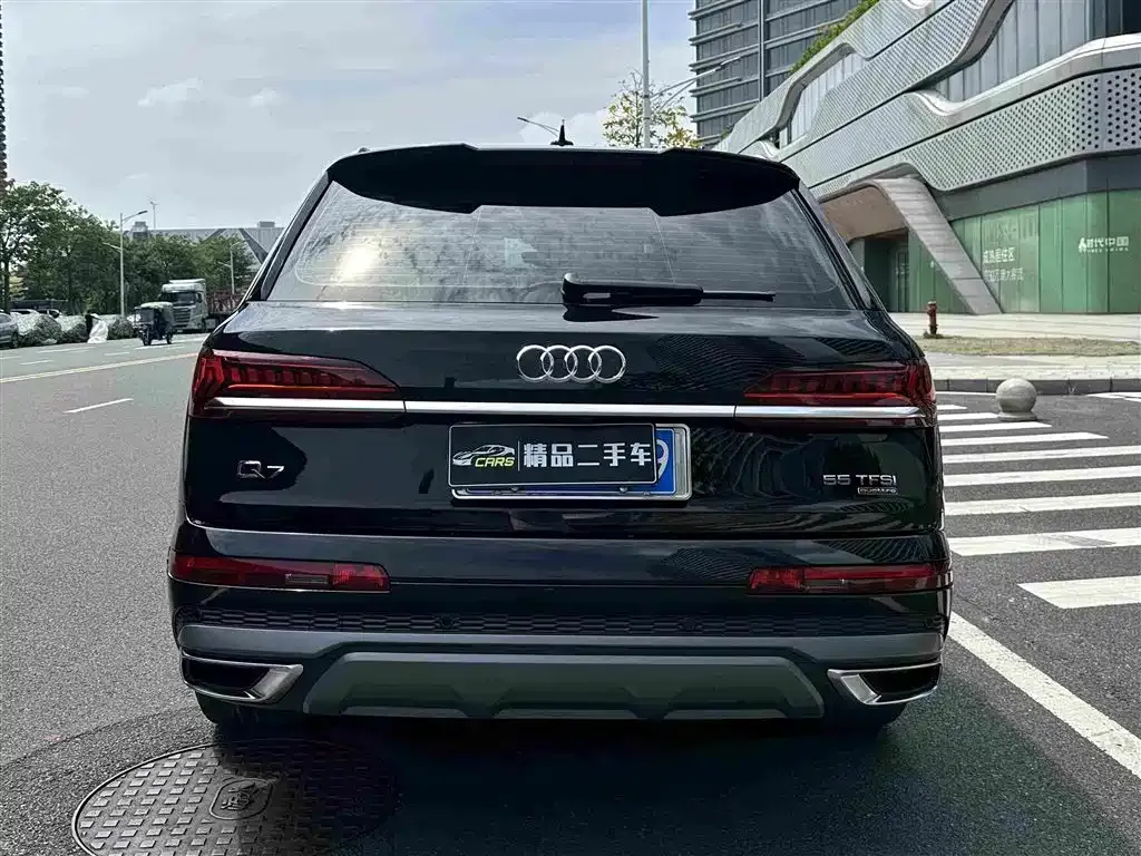 Audi Q7 — фото 3
