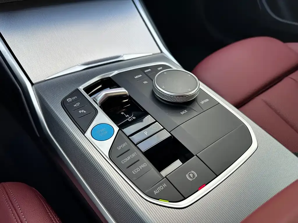 BMW i4 — фото 10