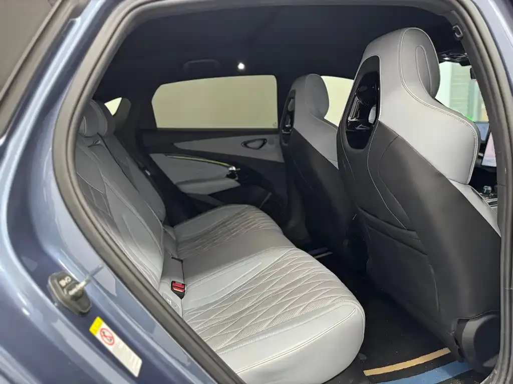 BYD Seal — фото 10