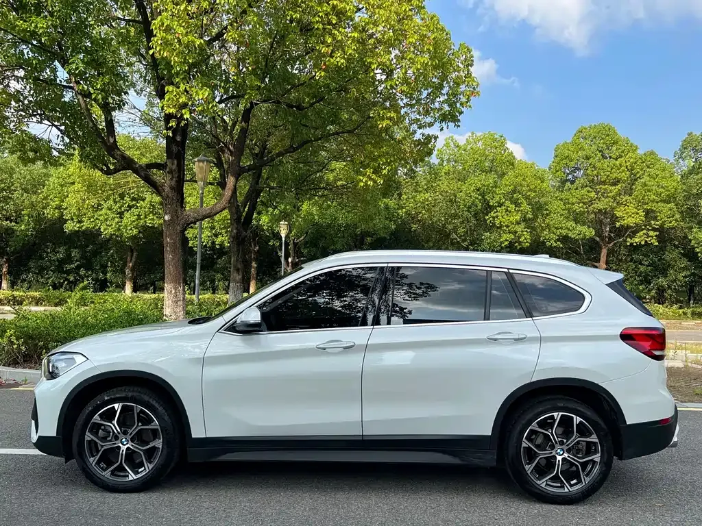 BMW X1 — фото 10