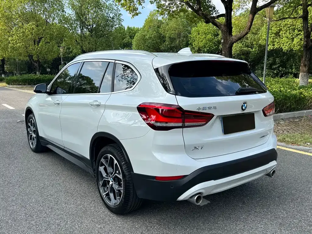 BMW X1 — фото 7